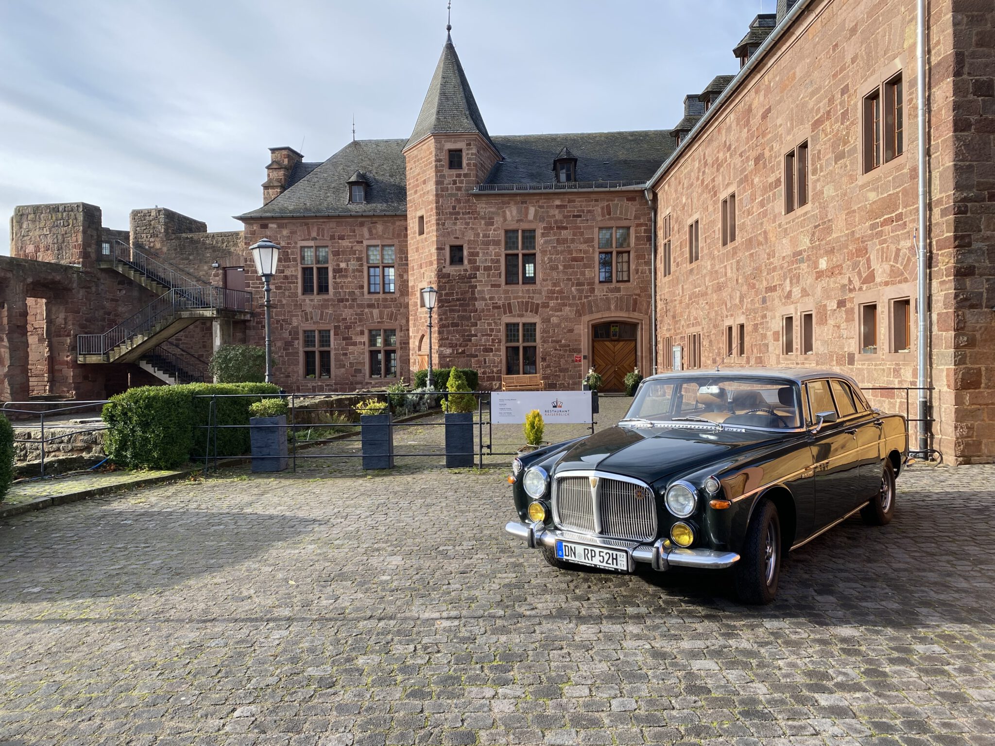 Bericht vom 1. Rover P5 Treffen Pfingsten 2024 - Rover Freunde